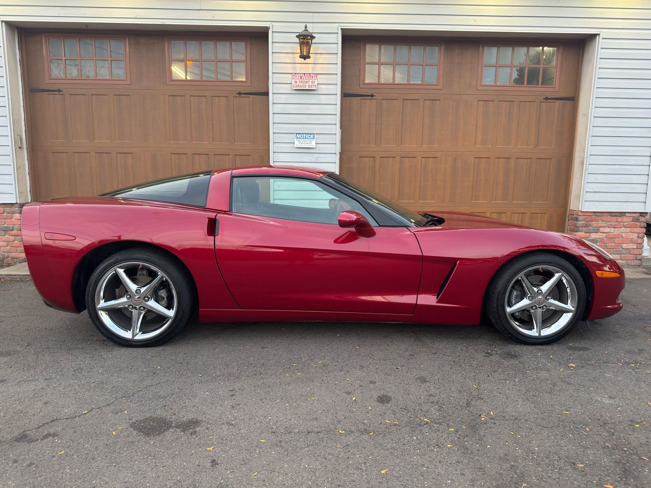 2013 Chevrolet Corvette photo 2