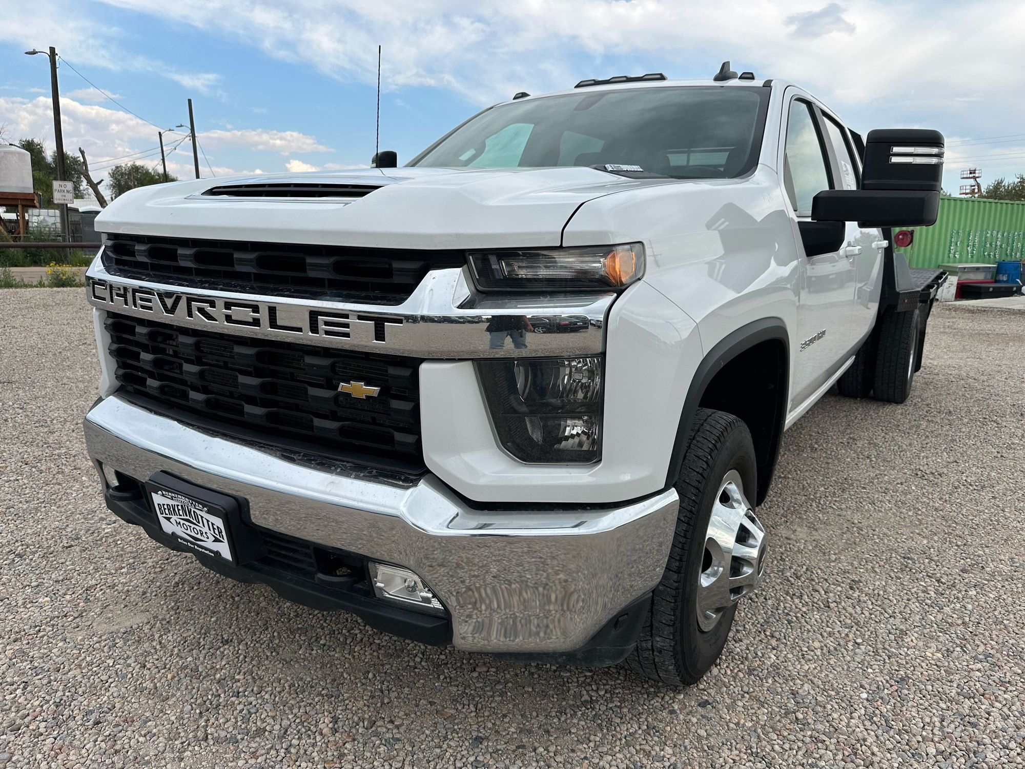 2022 Chevrolet Silverado 3500HD LT photo 4