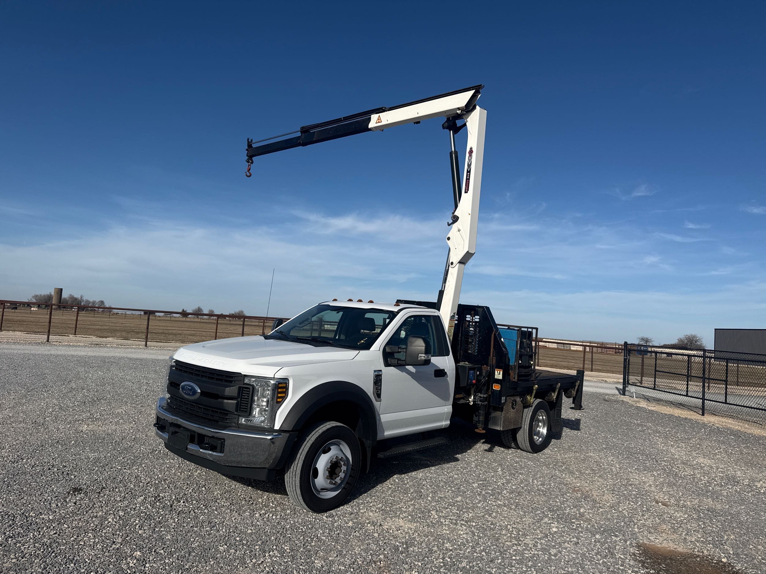 2019 Ford F-550 Super Duty Chassis Cab XL