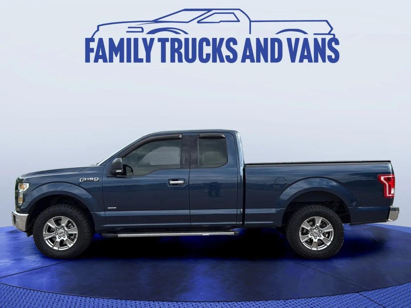 2016 Ford F-150 XLT photo 2