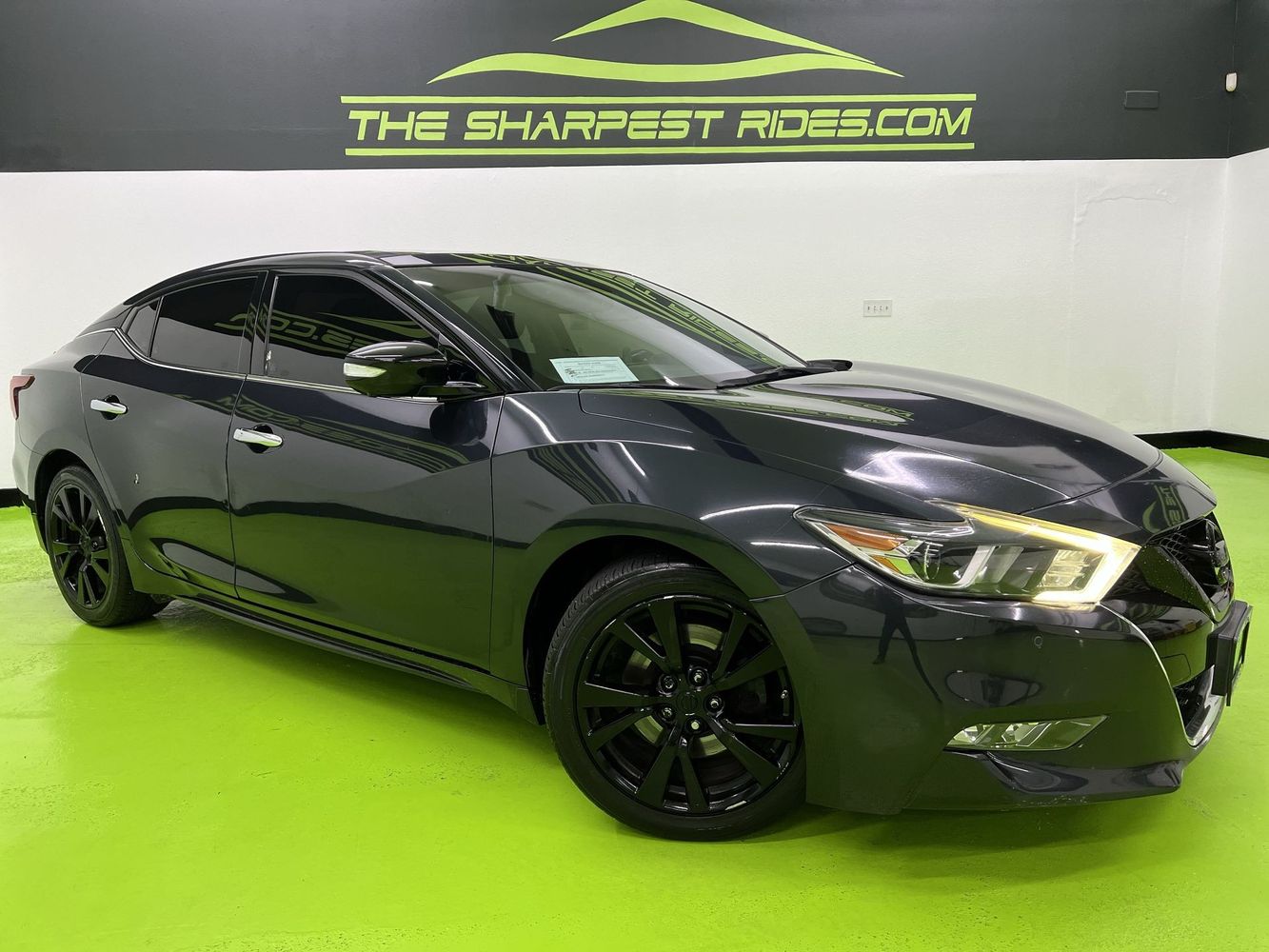 2016 Nissan Maxima Platinum's photo