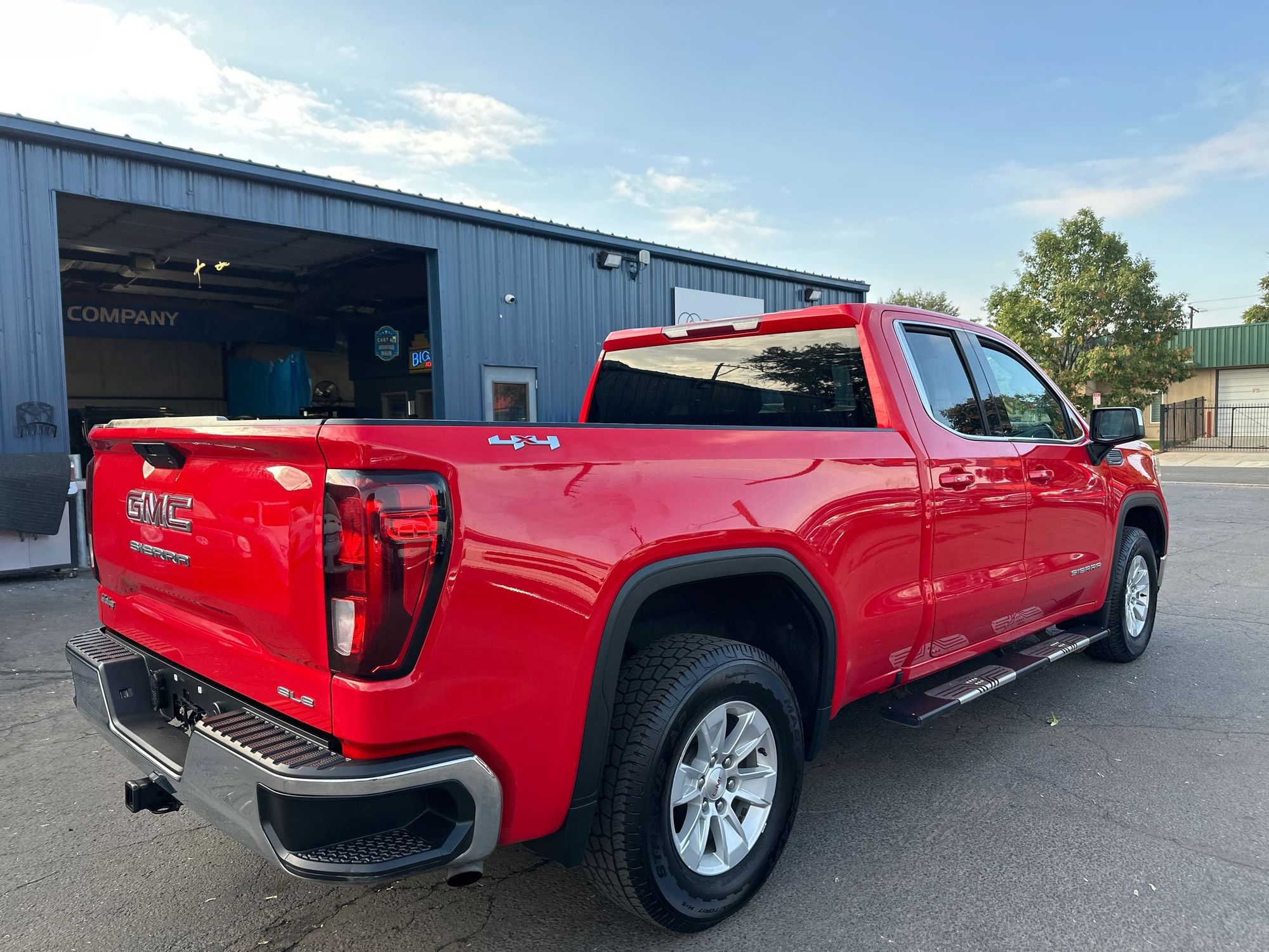2021 Gmc Sierra 1500 SLE photo 3