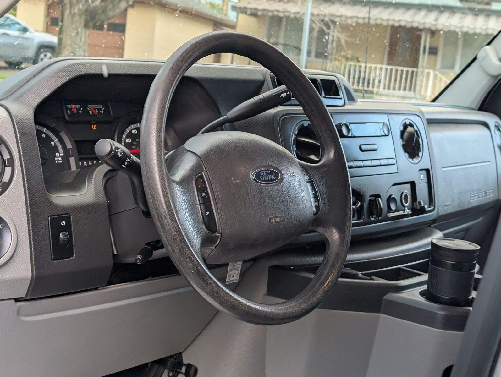 2015 Ford E-Series 82