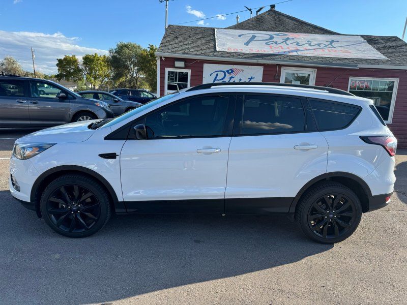 2018 Ford Escape SE photo 2