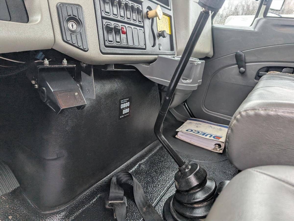 2011 International DuraStar 4300 87