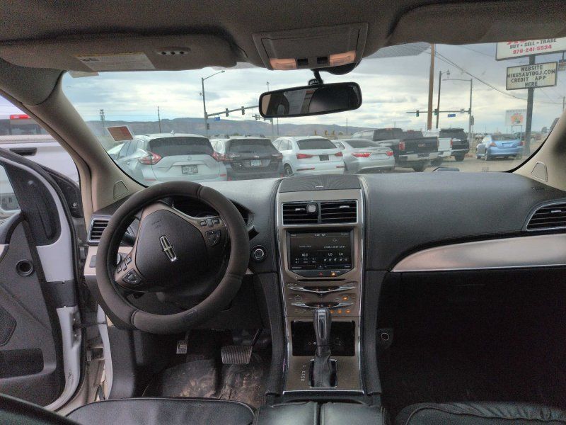 2013 Lincoln MKX Base photo 4