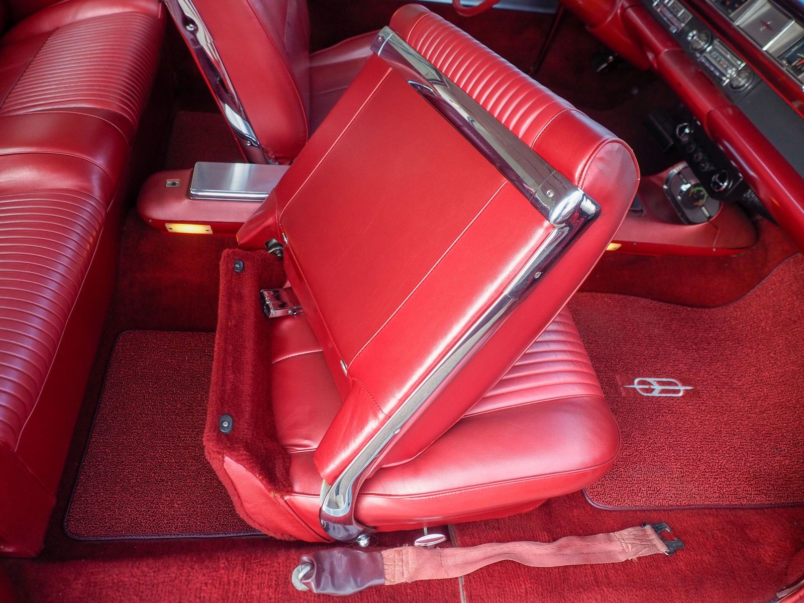 1963 Oldsmobile Starfire 56