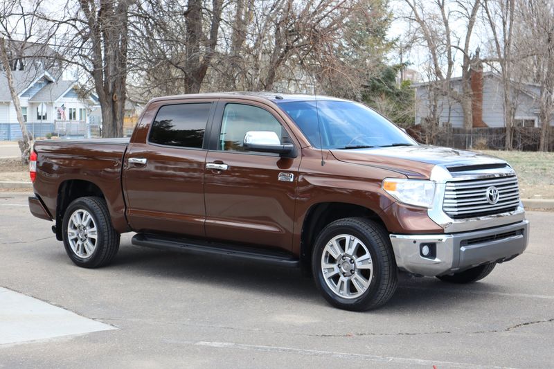 2016 Toyota Tundra Photos