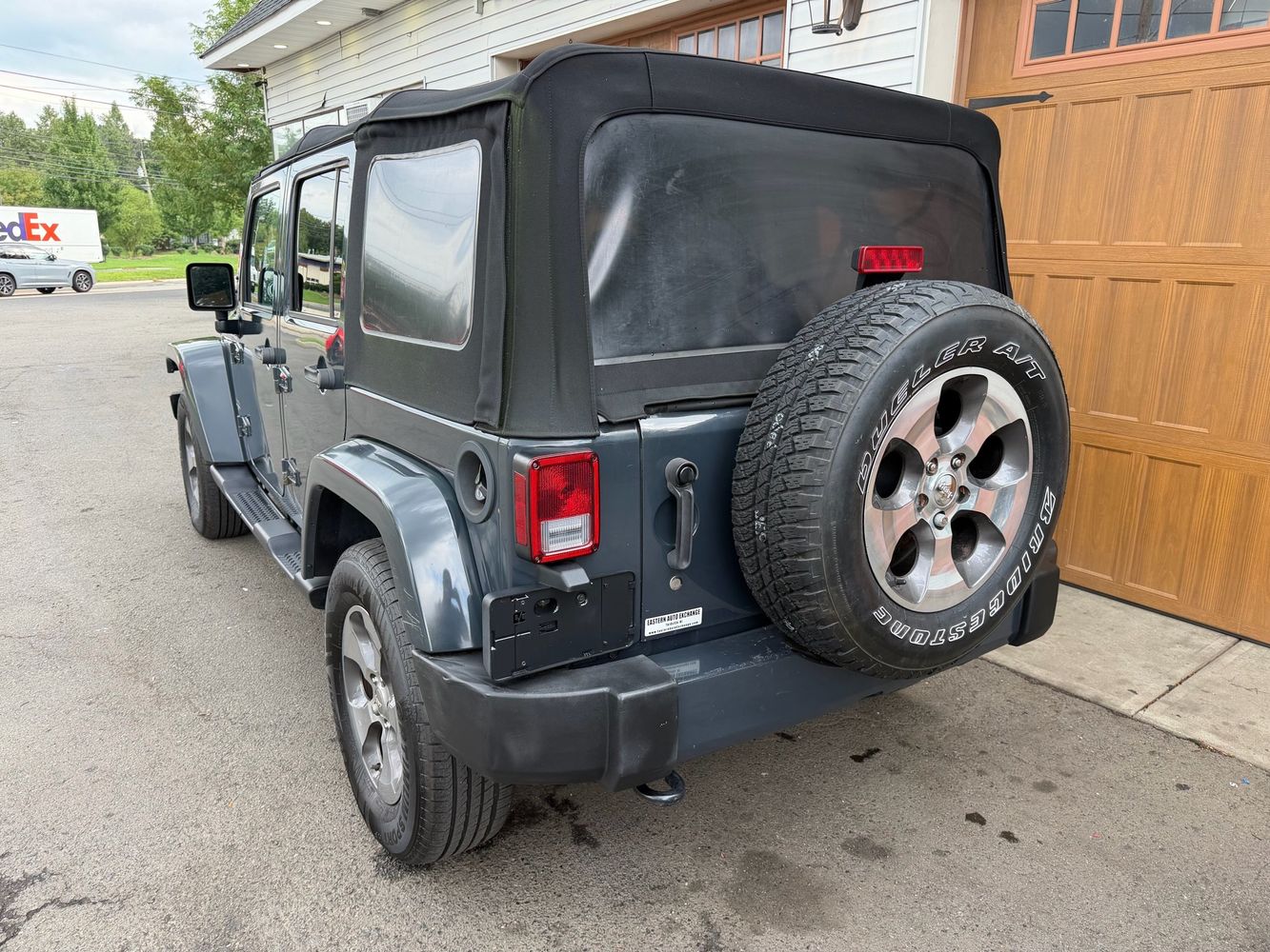 2017 Jeep Wrangler Unlimited Sahara - Photo 6