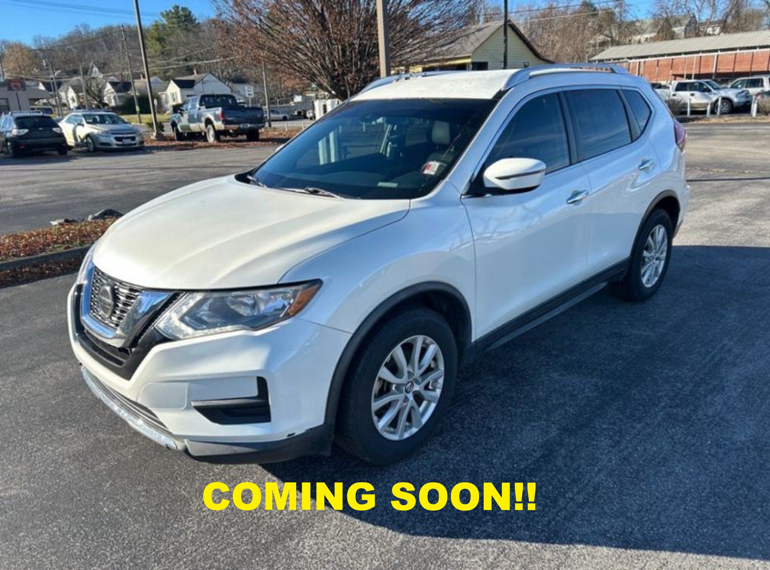 2020 Nissan Rogue SV's photo