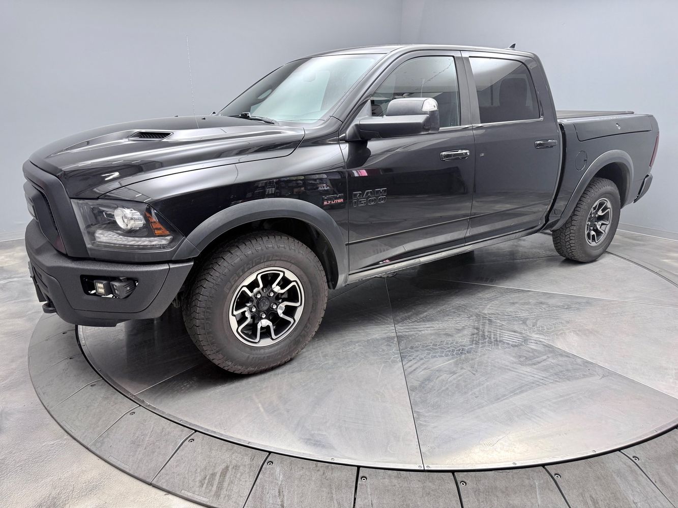 2017 RAM 1500 Rebel 4x4 Crew Cab 5'7's photo