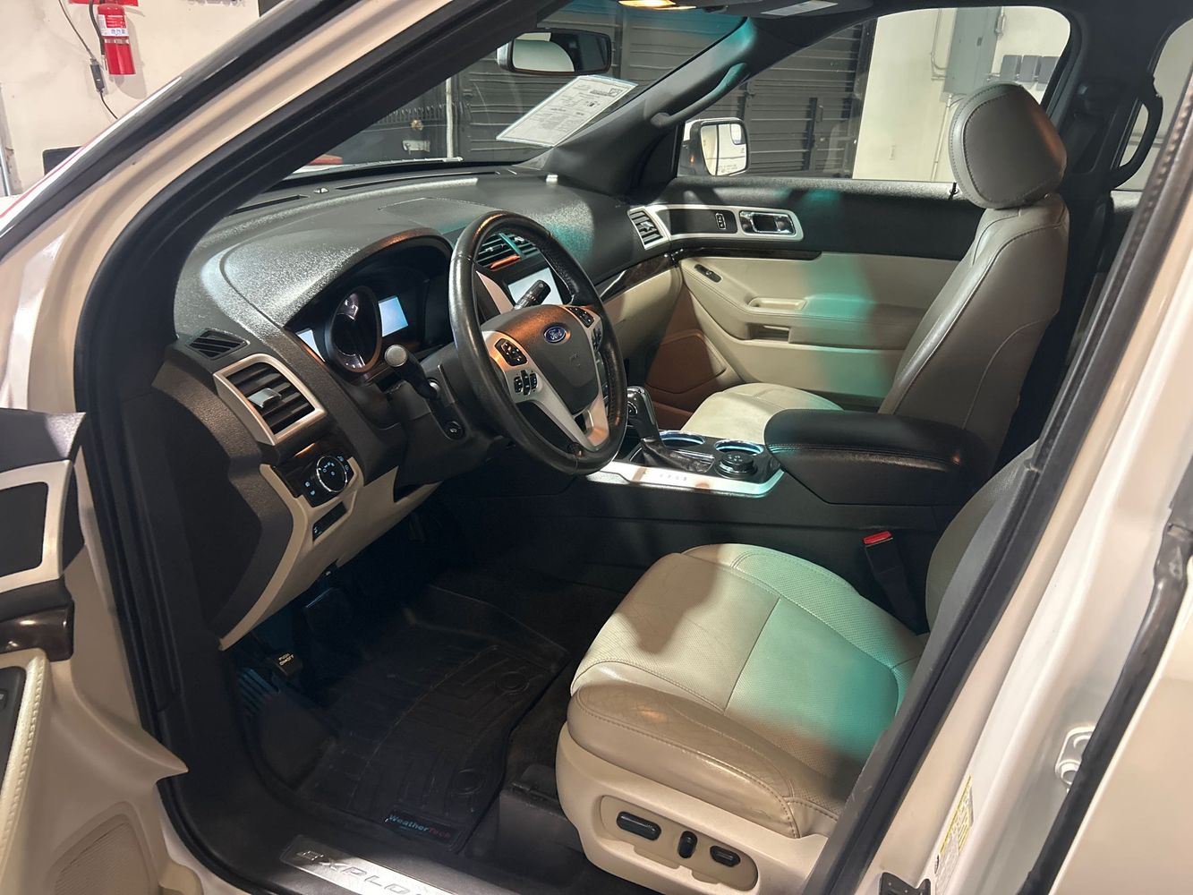 2012 Ford Explorer Limited photo 9