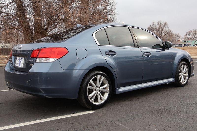 ZCKM566L4IULZ8.jpg?h=500