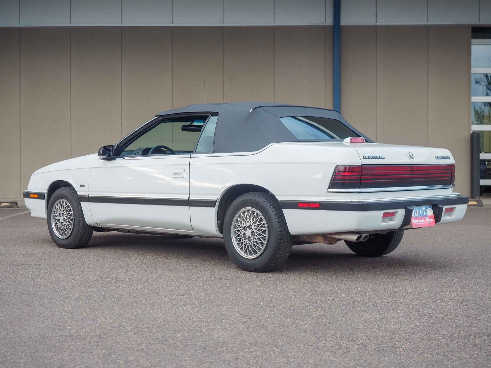 1990 Chrysler Le Baron 3