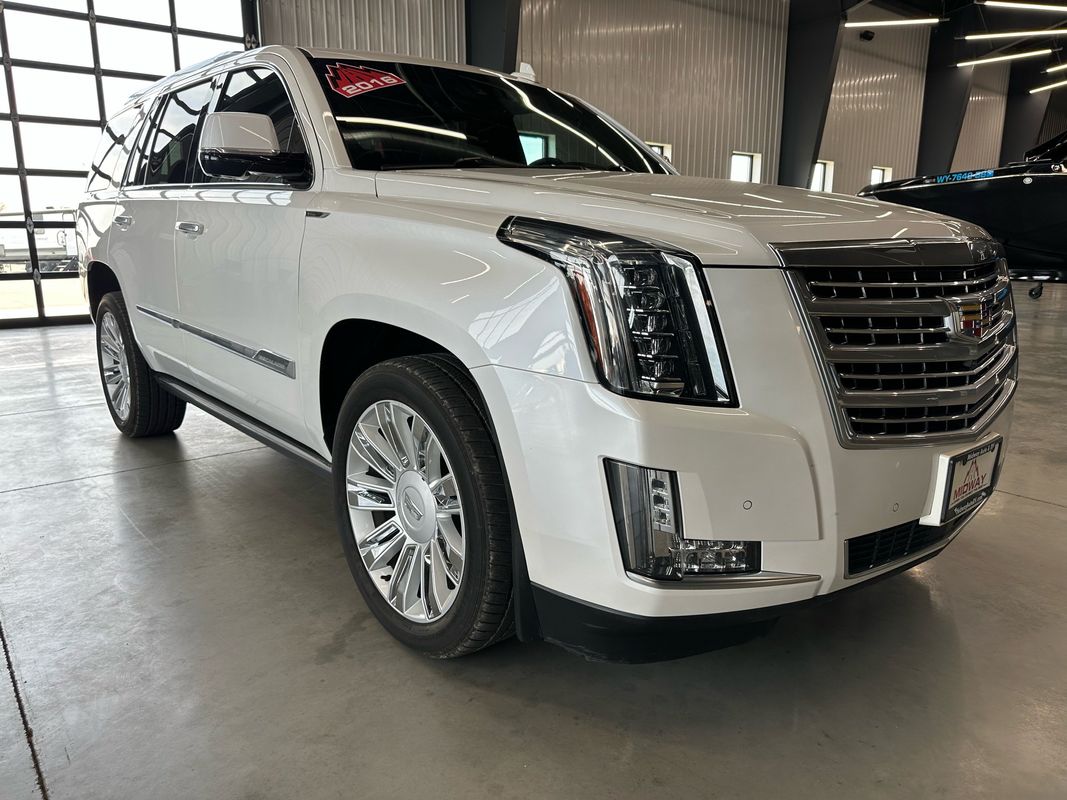 2016 Cadillac Escalade AWD Platinum's photo