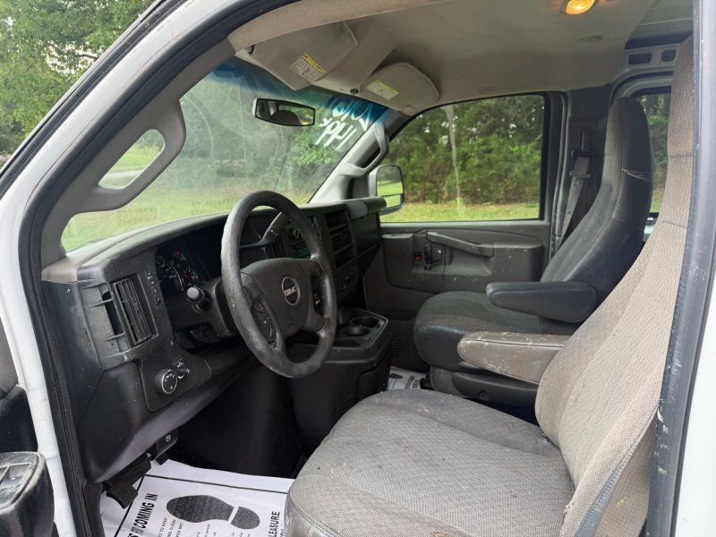 2016 GMC Savana Cargo Work Van - Photo 10