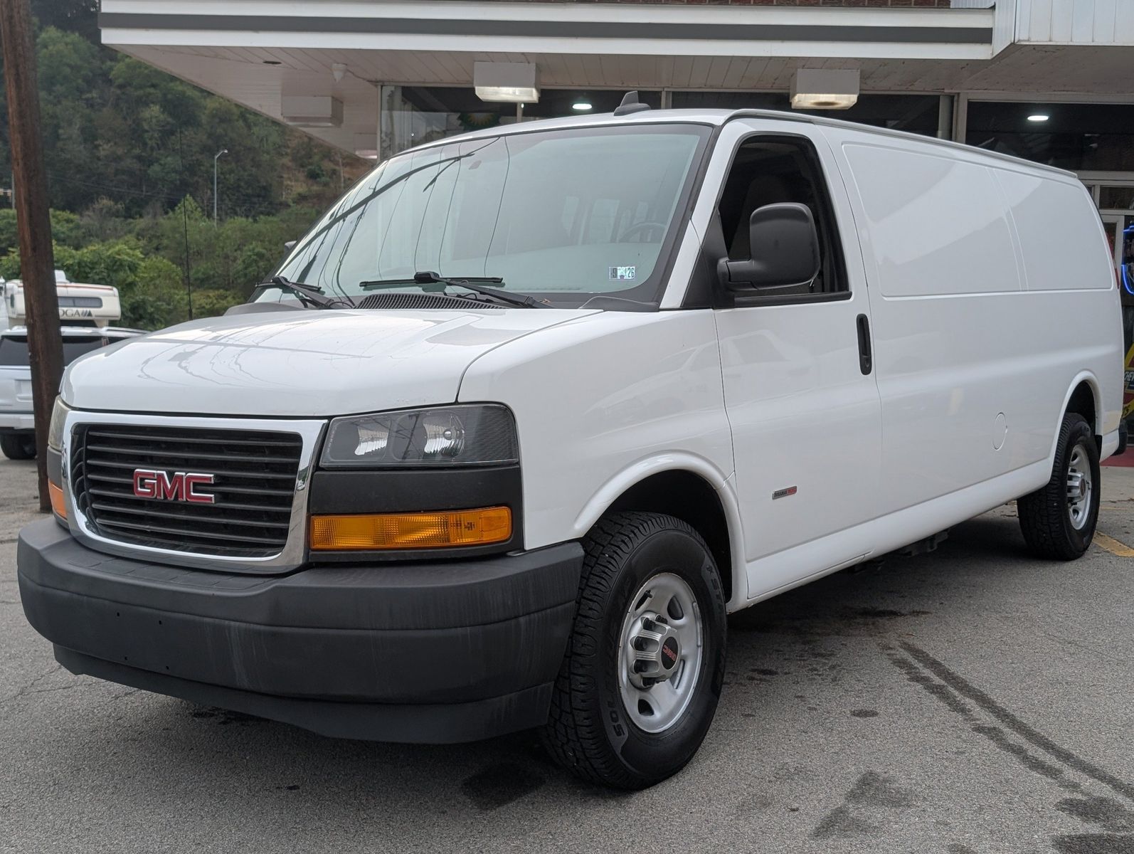 2018 GMC Savana Cargo 8