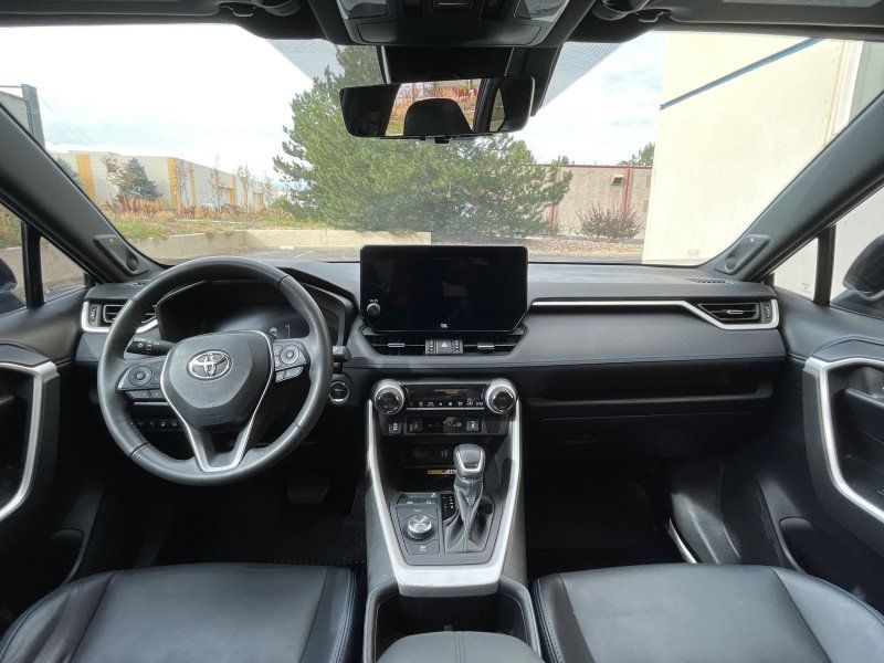 2023 Toyota RAV4 XSE - Photo 18