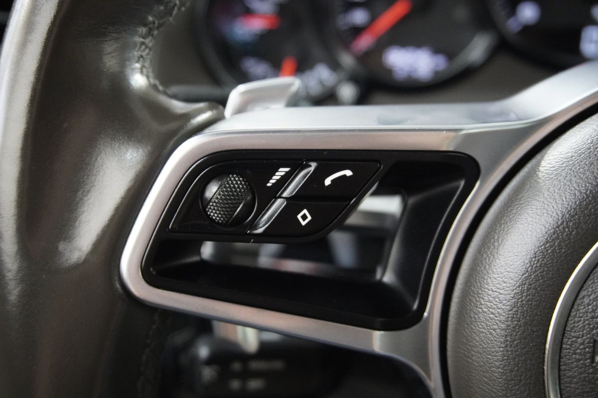 2016 Porsche Cayenne Base