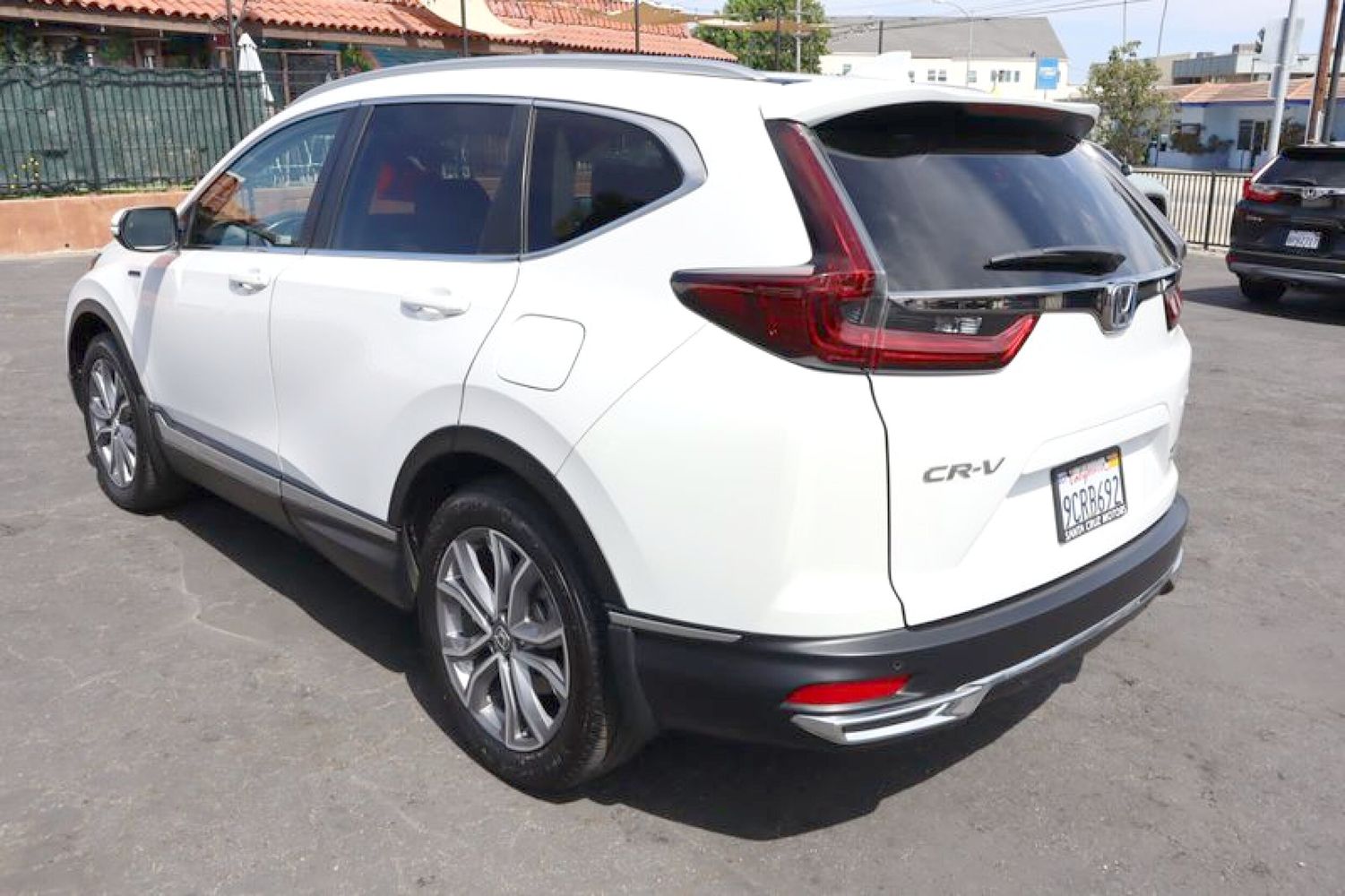 2022 Honda CR-V Hybrid Touring photo 3