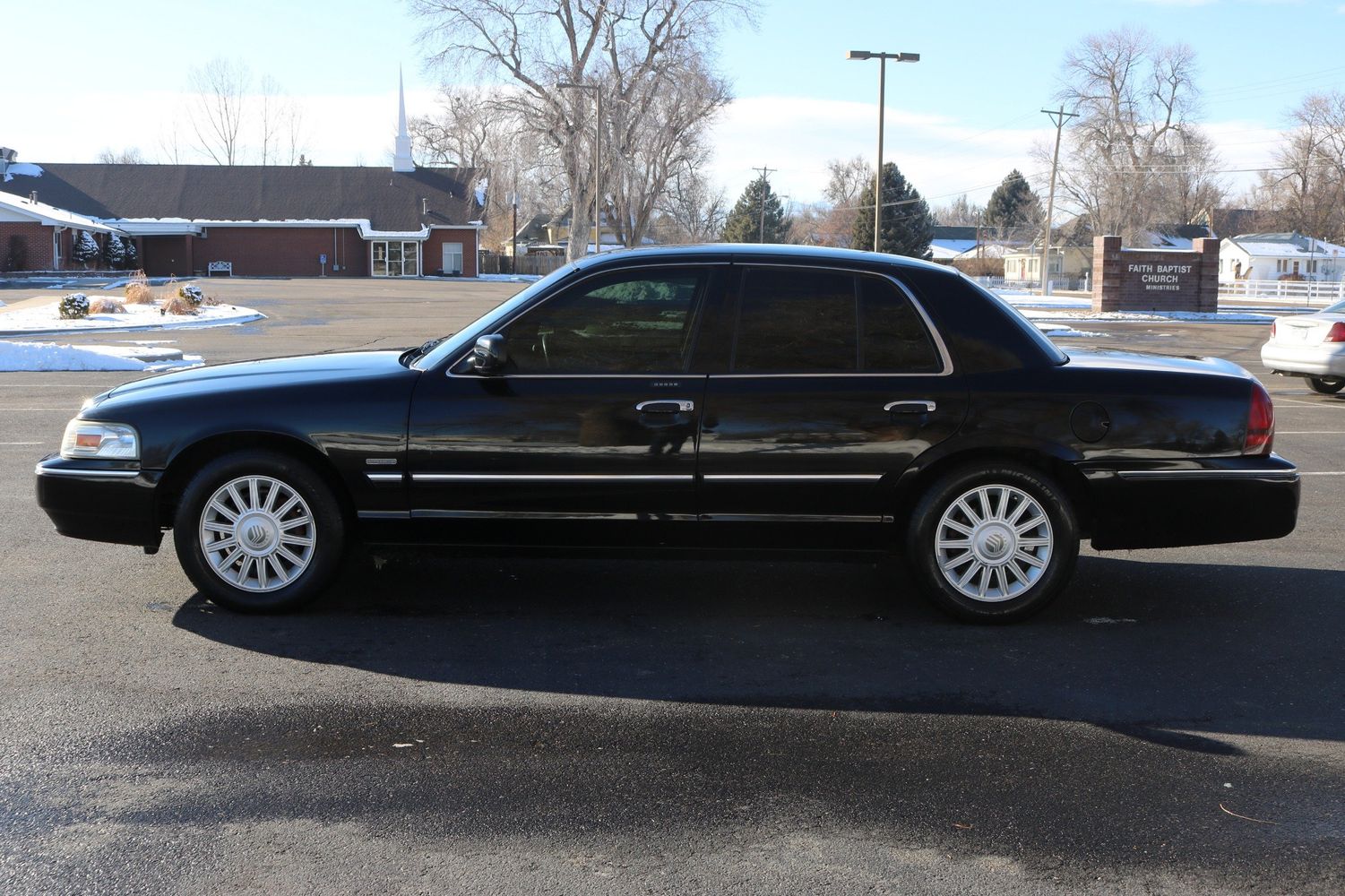 2010 Mercury Grand Marquis LS | Victory Motors of Colorado