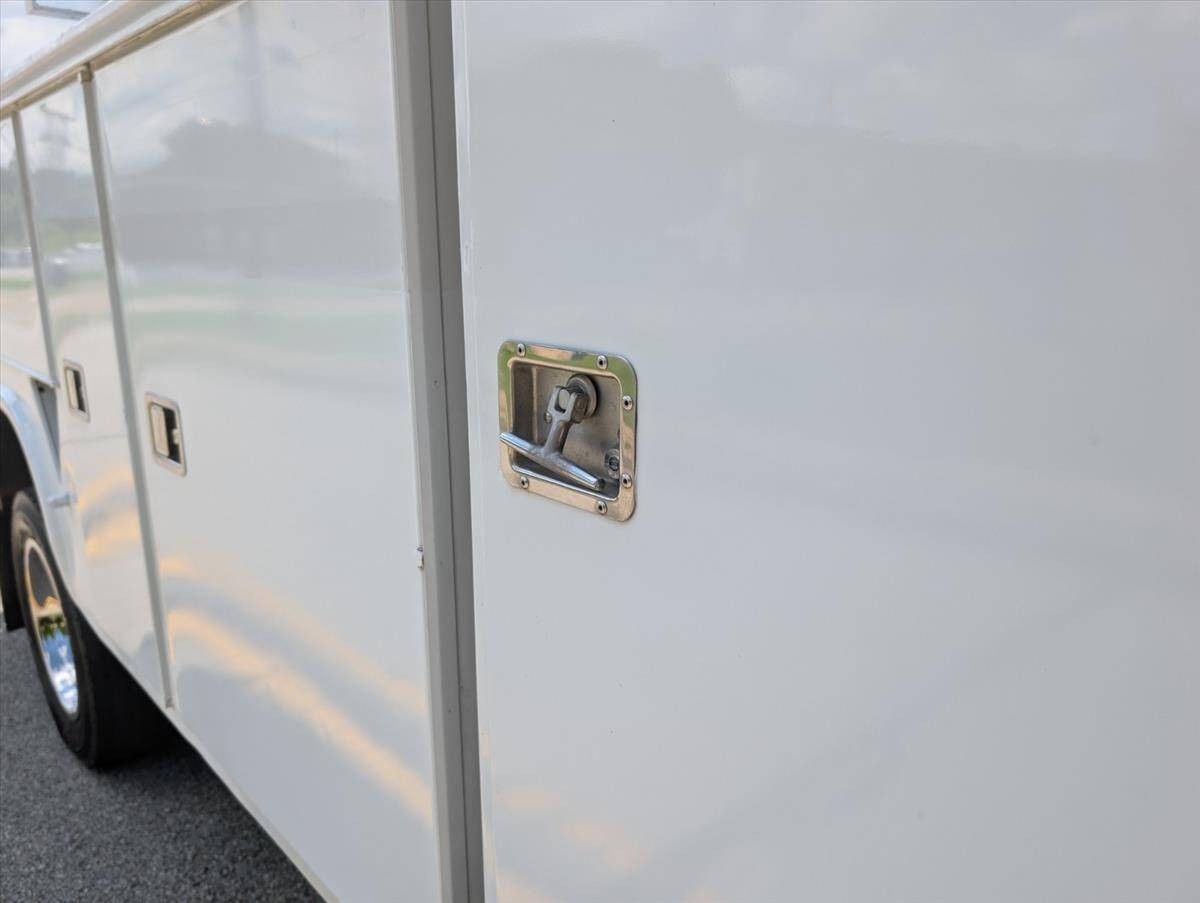 2011 Ford F-550 Super Duty 35