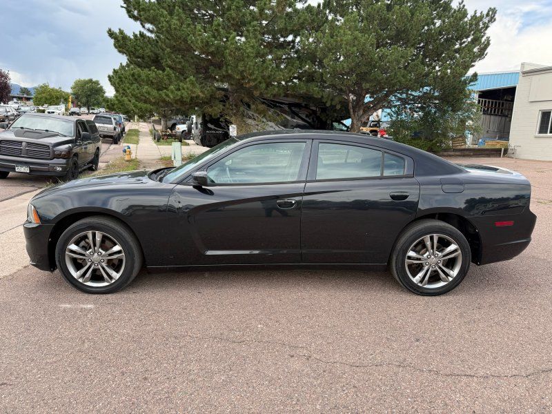 2014 Dodge Charger SE photo 4