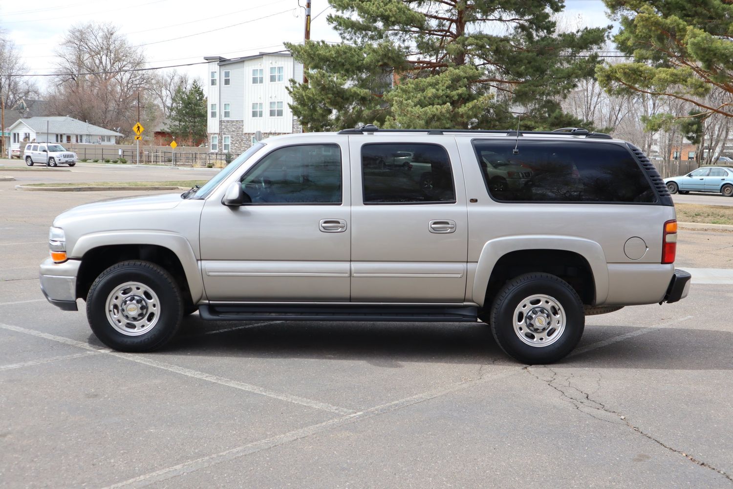 2001 Chevrolet Suburban 2500 LT | Victory Motors of Colorado