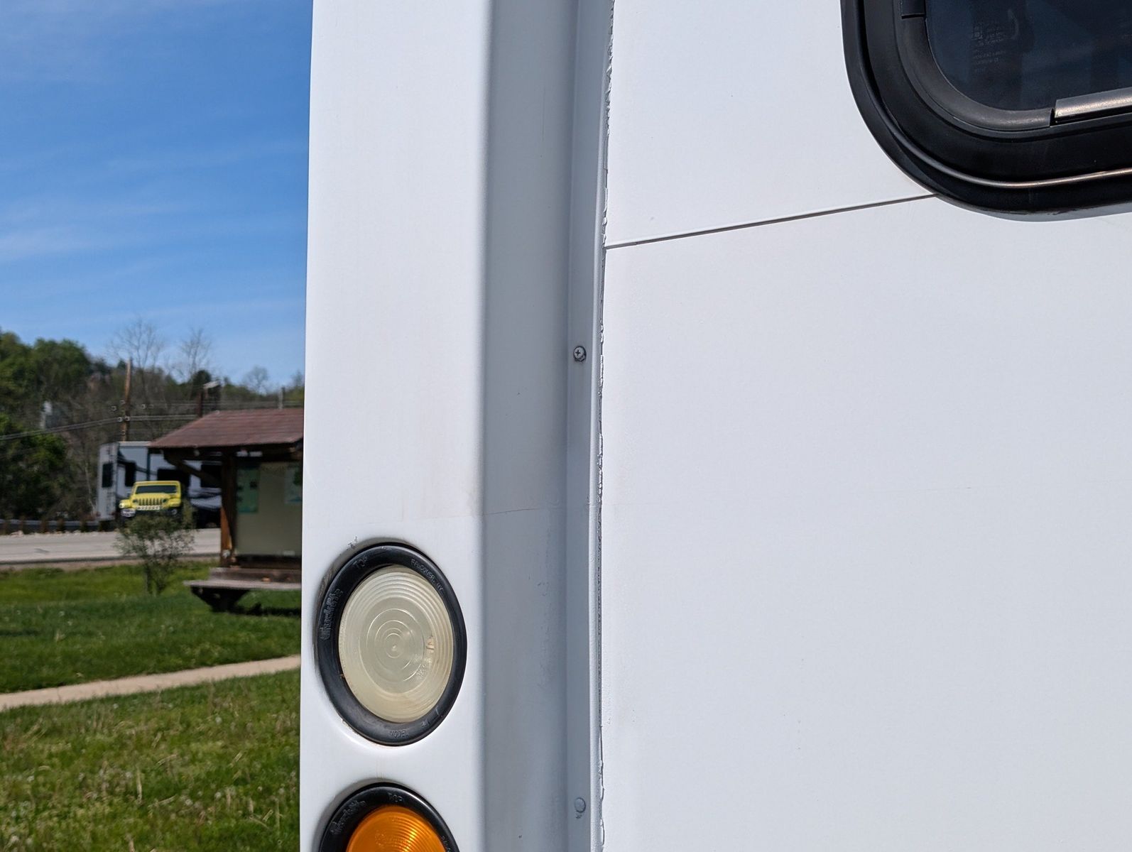 2007 Ford E-450 Cutaway 169