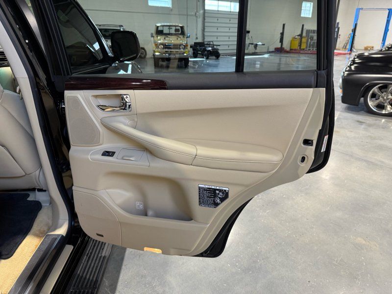 2011 Lexus LX 570 Base, photo 20