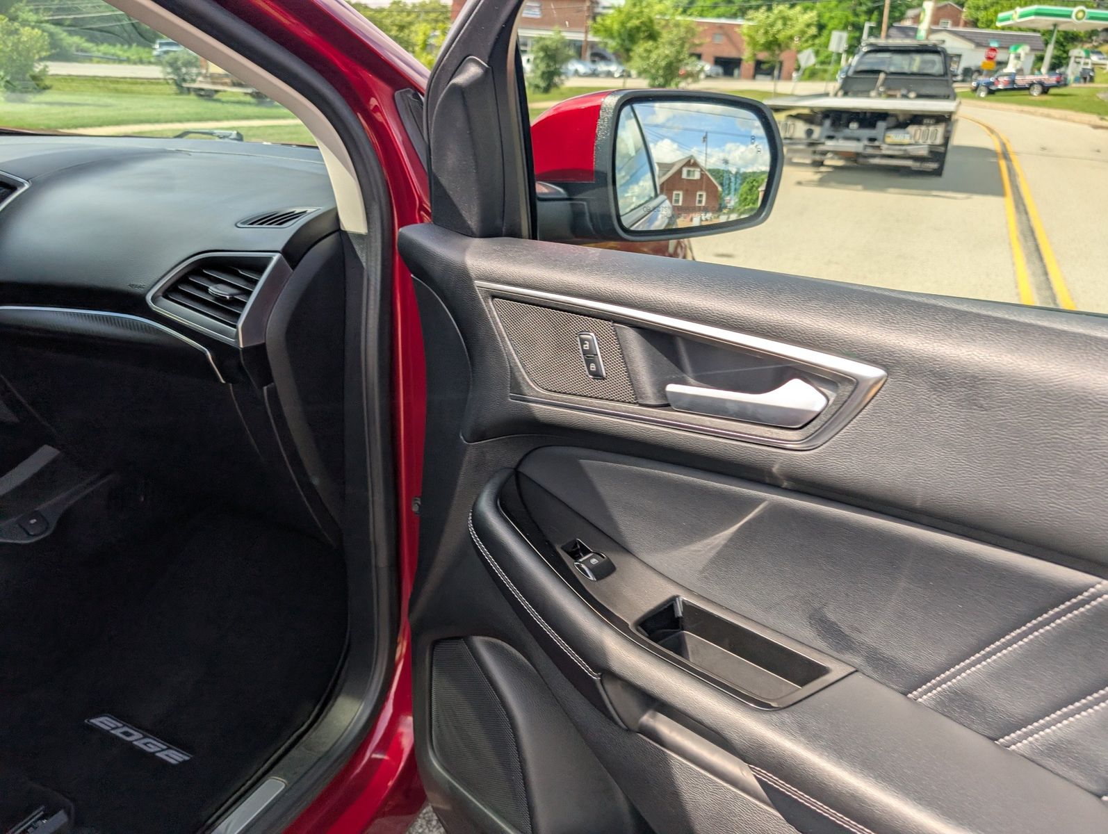 2016 Ford Edge 48