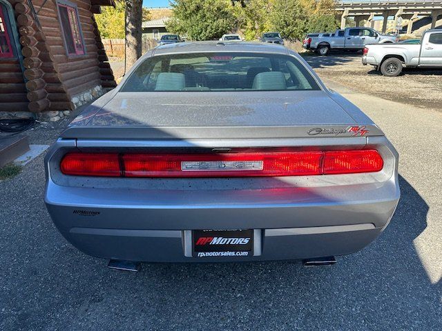 2014 Dodge Challenger R/T photo 15
