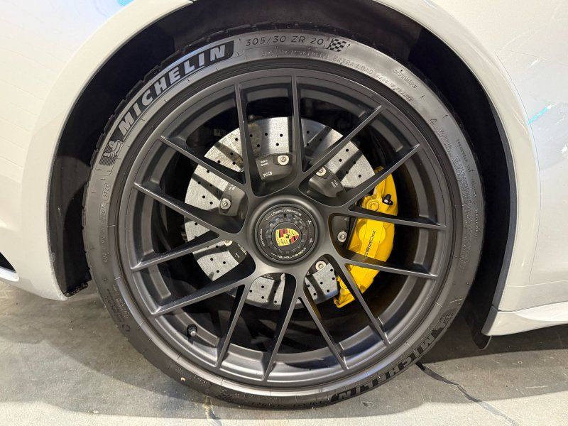 2017 Porsche 911 Carrera GTS, photo 19
