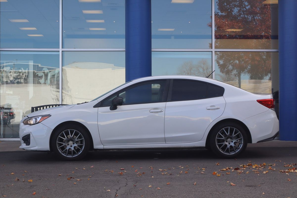 2019 Subaru Impreza 2.0i
