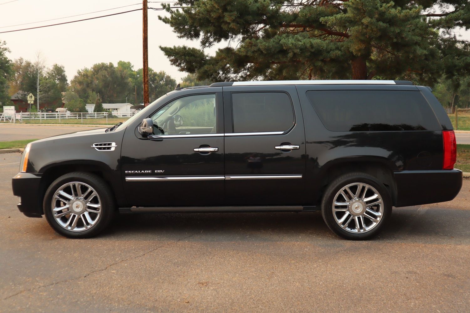 2012 Cadillac Escalade ESV Platinum Edition | Victory Motors of Colorado