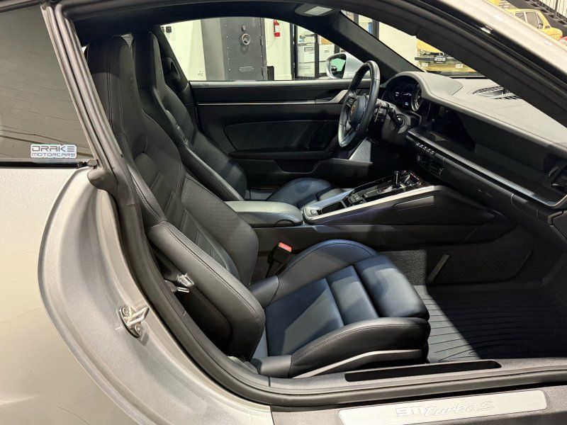 2022 Porsche 911 Turbo S, photo 13