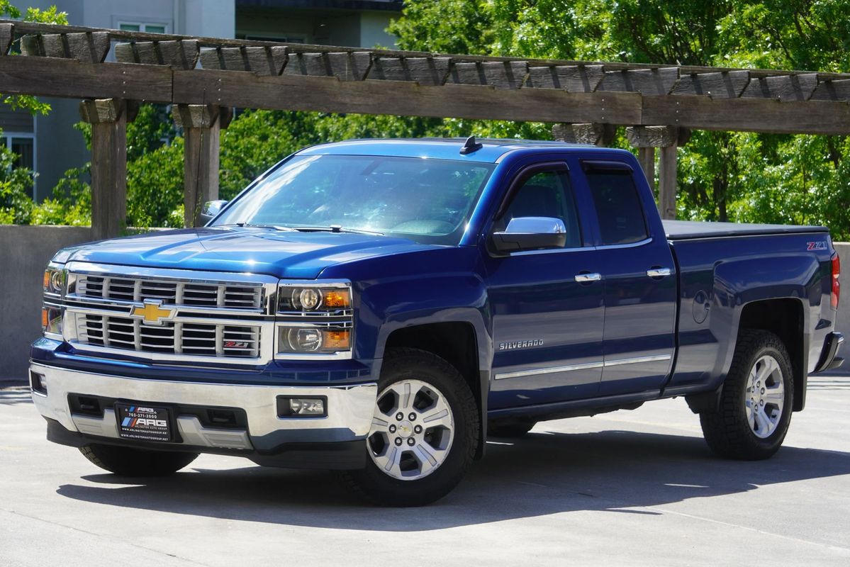 Blue 2015 Chevrolet Silverado 1500 LTZ Double Cab 4WD Pickup Truck Four-Wheel Drive 6-Speed Automatic