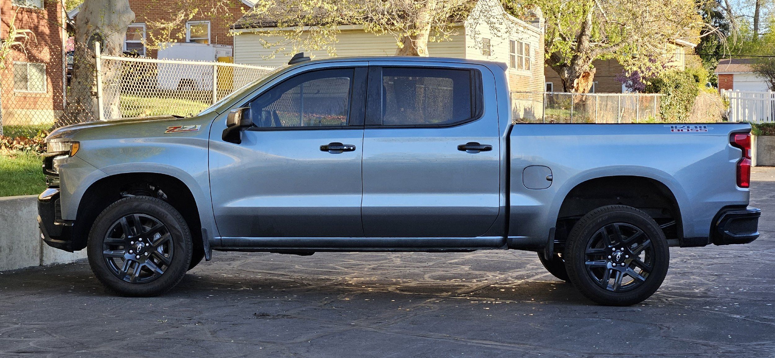 2022 Chevrolet Silverado 1500 Limited LT Trail Boss - Photo 2