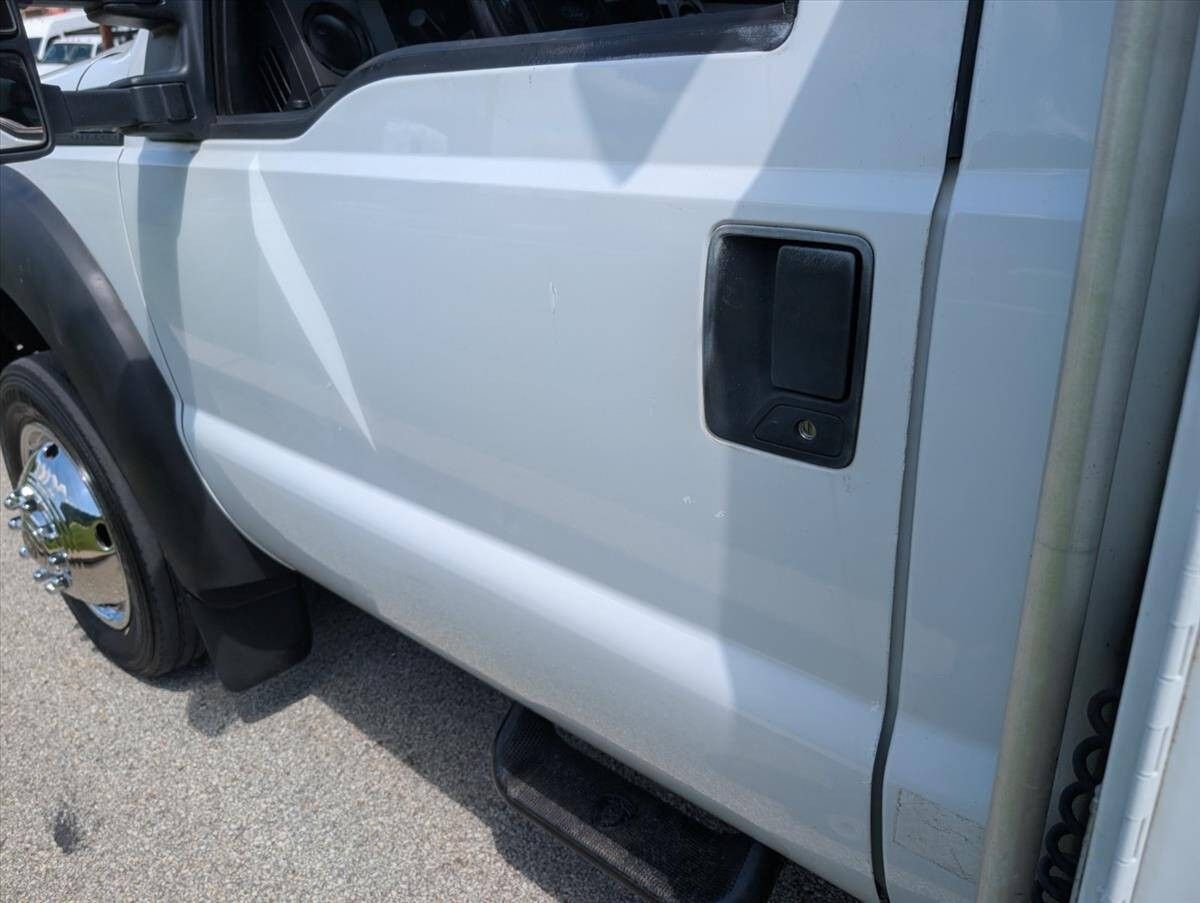 2011 Ford F-550 Super Duty 82