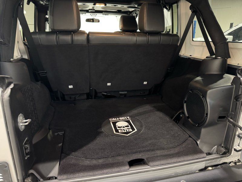 2012 Jeep Wrangler Unlimited Call of Duty MW3, photo 16