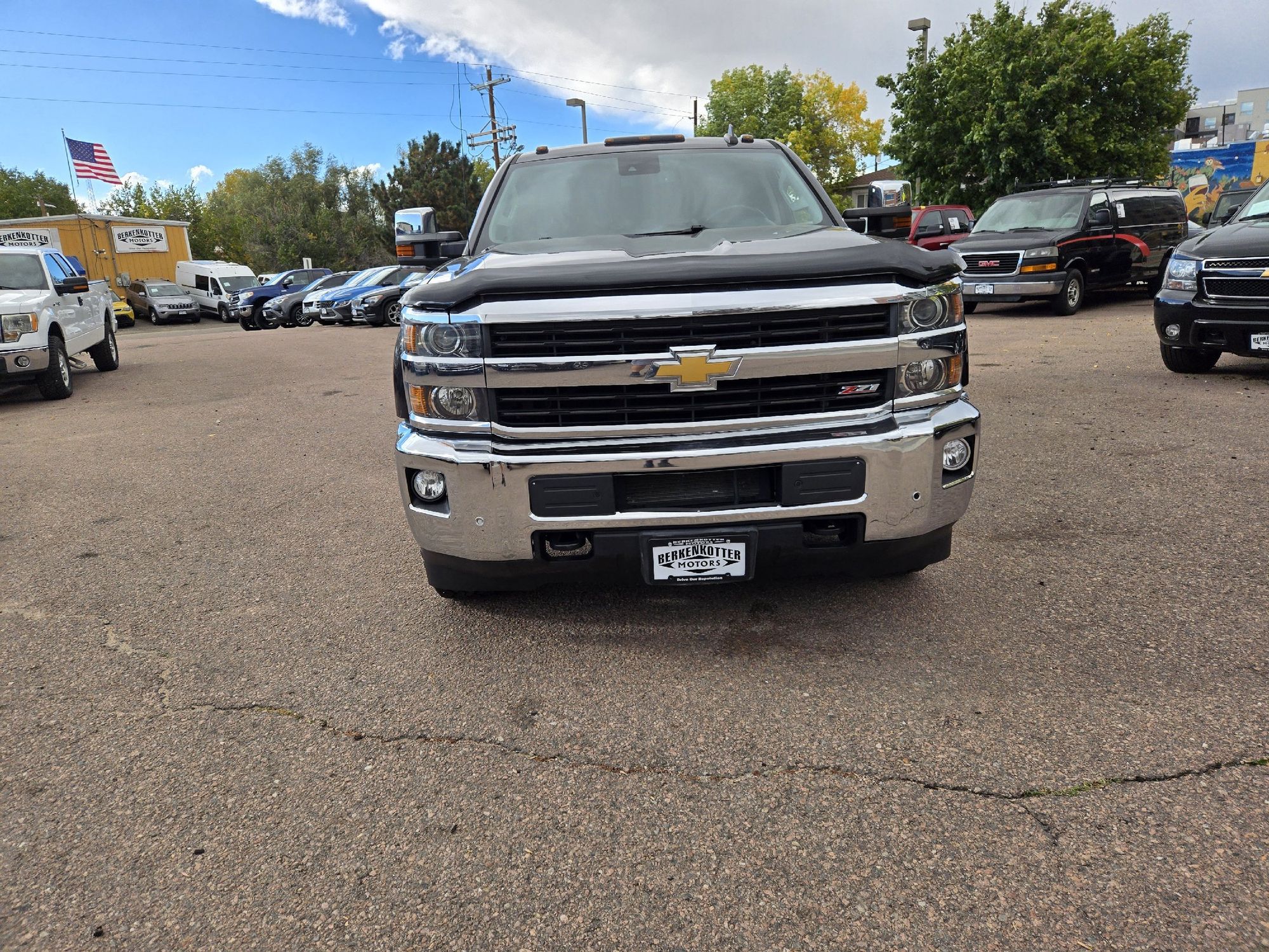 2015 Chevrolet Silverado 2500HD LTZ photo 2