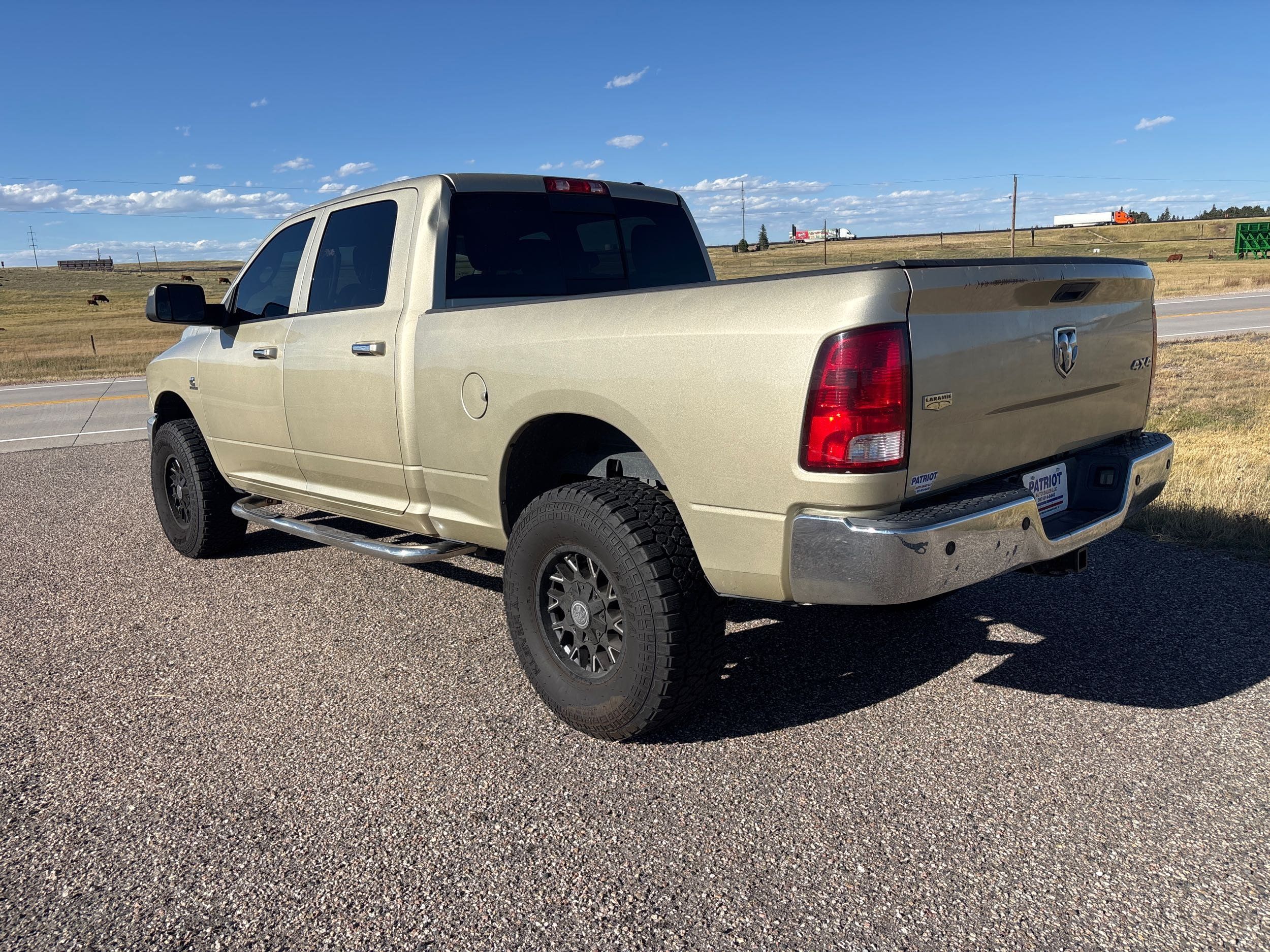 2011 Ram 2500 Laramie photo 3