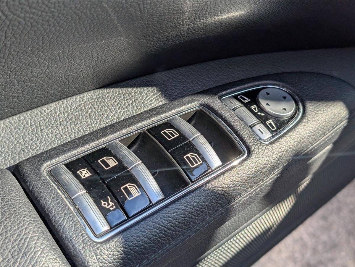 2009 Mercedes-Benz S-Class 41