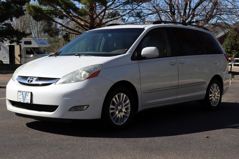 2008 Toyota Sienna XLE Limited | Victory Motors Of Colorado