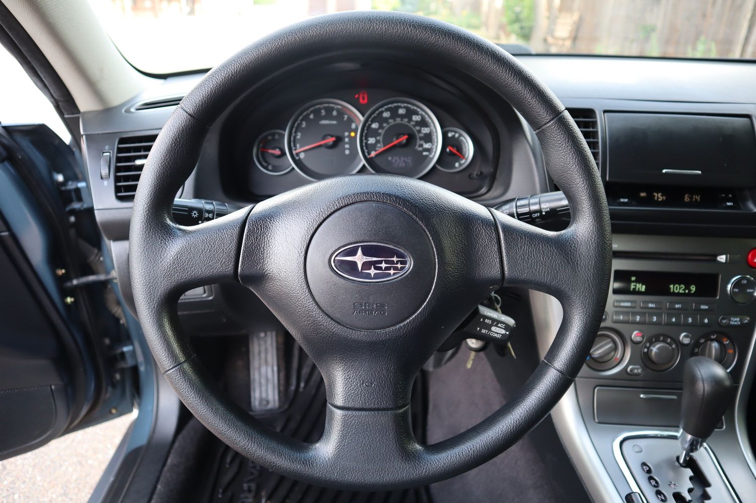 Subaru outback 2006 фото салона