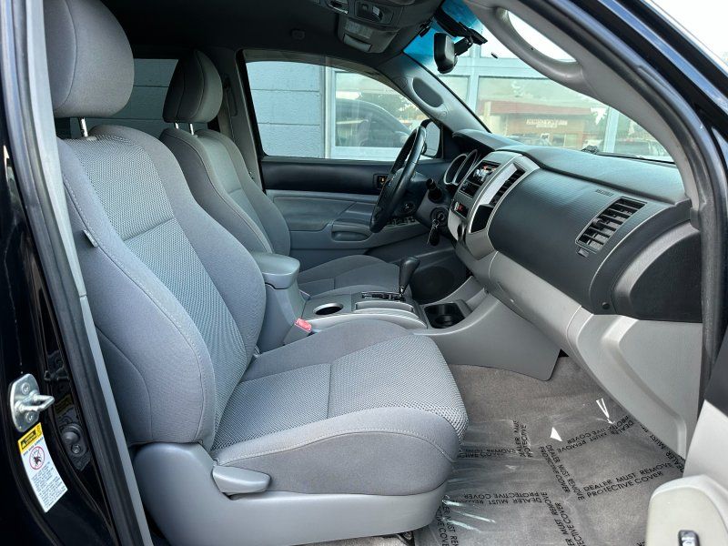 2011 Toyota Tacoma Base V6 photo 14