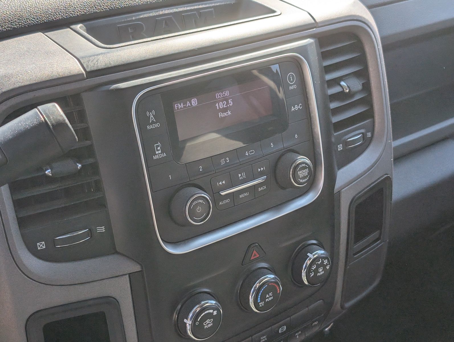 2014 Ram Ram Chassis 5500 34