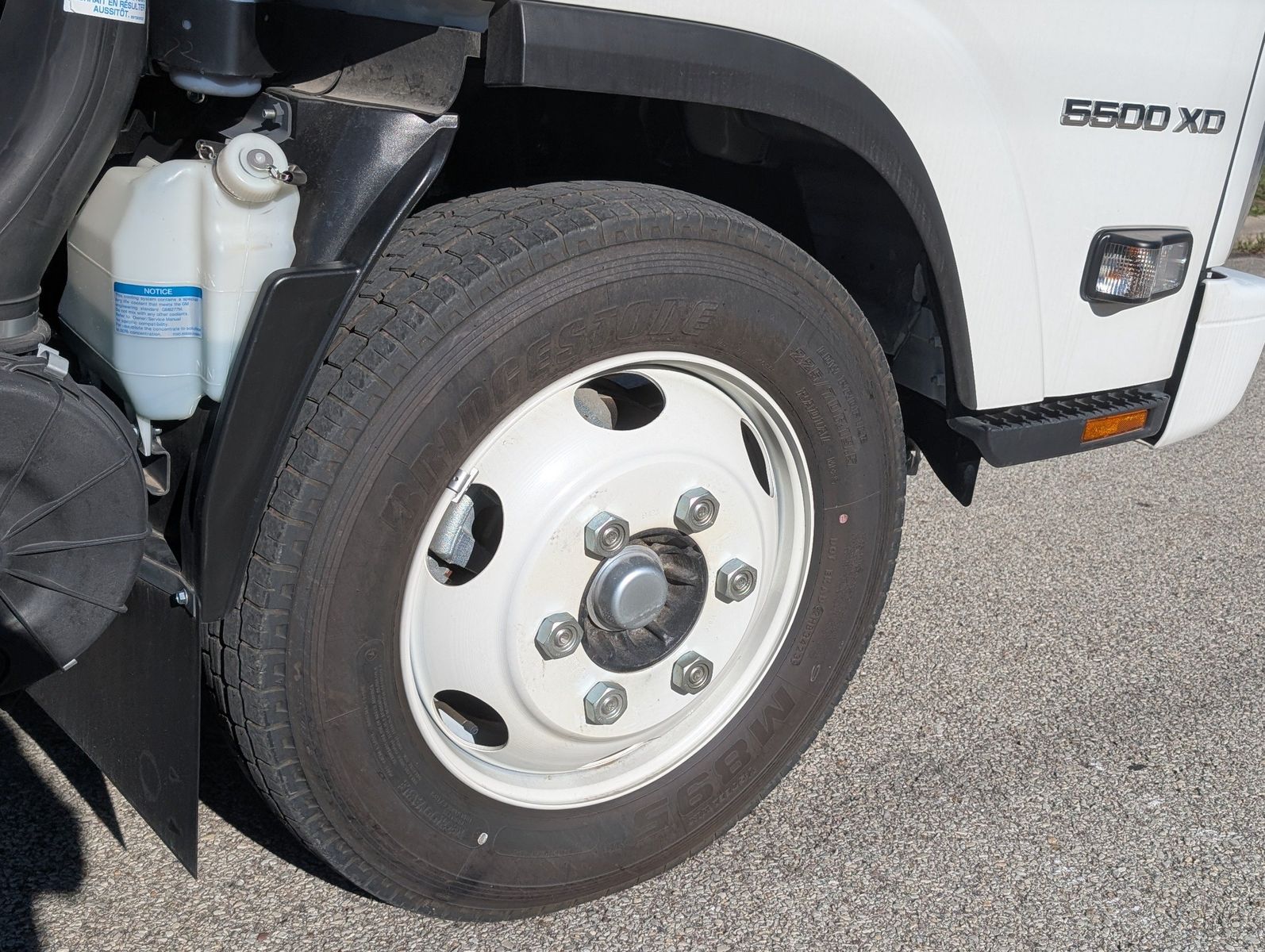 2024 Chevrolet 5500 XD LCF Diesel 18