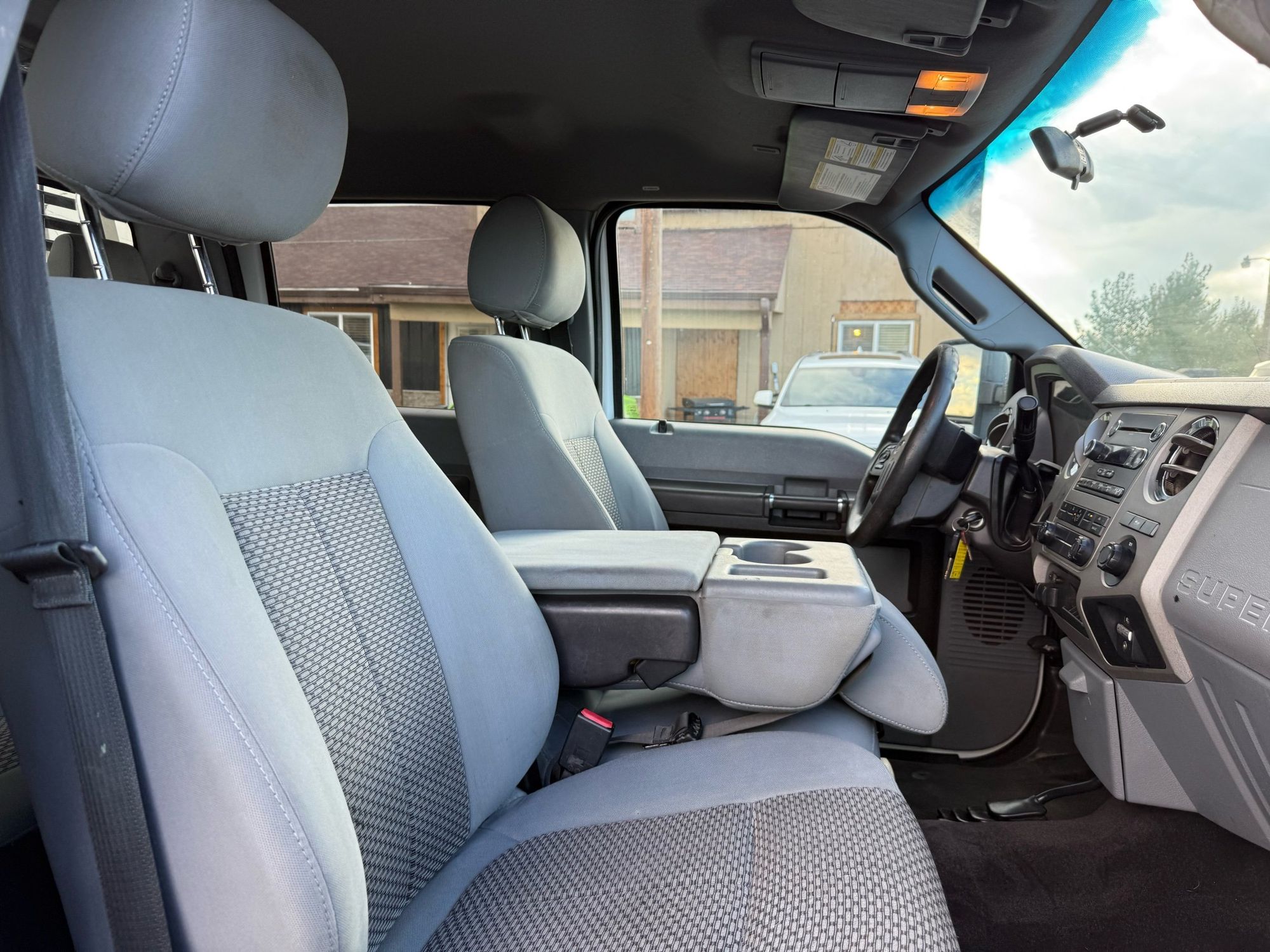 2014 Ford F-350 XLT photo 21