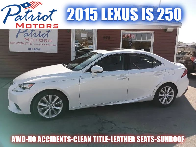2015 Lexus IS 250's photo